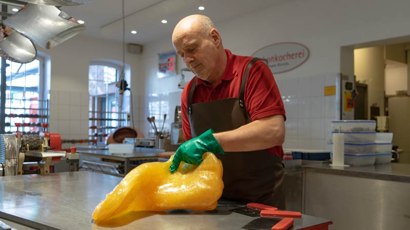 bonbonkocherei_teig_kneten bonbonkocherei_teig_kneten